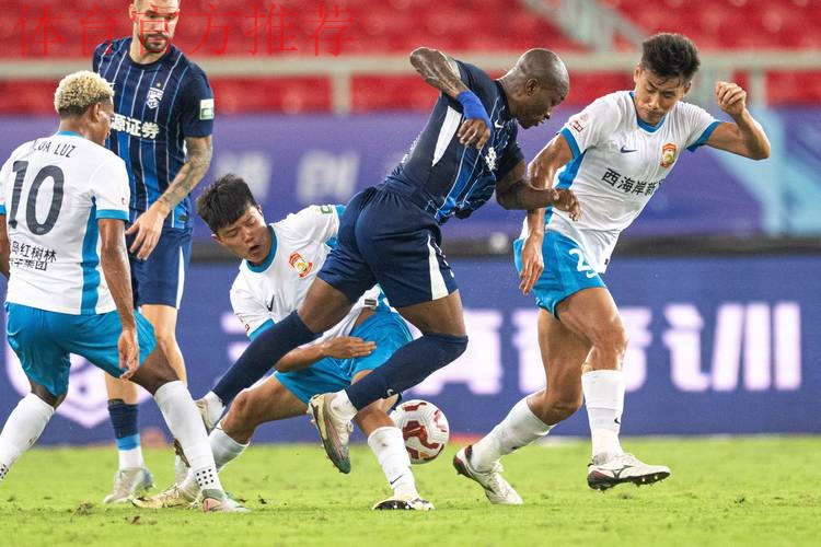 新华社:出家门,见球门——武汉足球文化在社区生枝发芽 新华社:出家门,见球门——武汉足球文化在社区生枝发芽