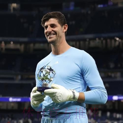 马卡：巴尔韦德和库尔图瓦身体不适 今天接受检查